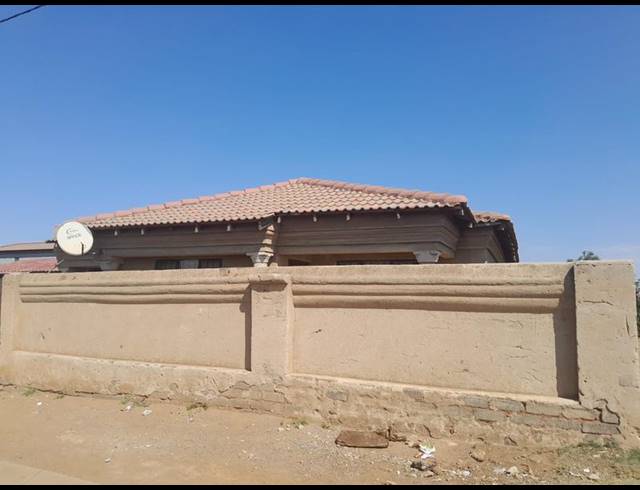 3 BEDROOM HOUSE FOR SALE IN PALM RIDGE